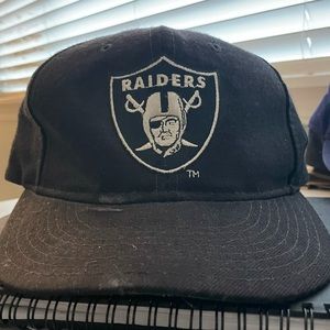 Vintage New Era Raiders Early 90s Fitted size 9.5